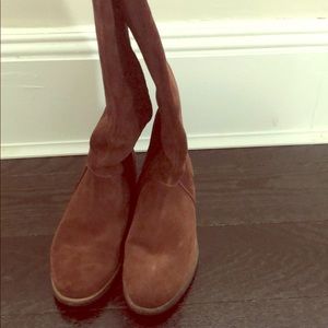 UGG flat to the knee boots!